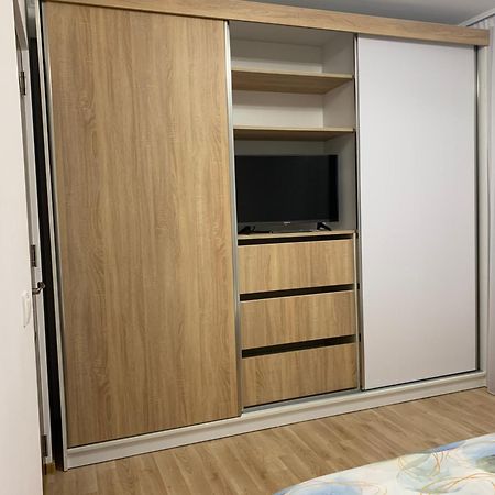 Apartament Central Рымнику-Вылча Экстерьер фото
