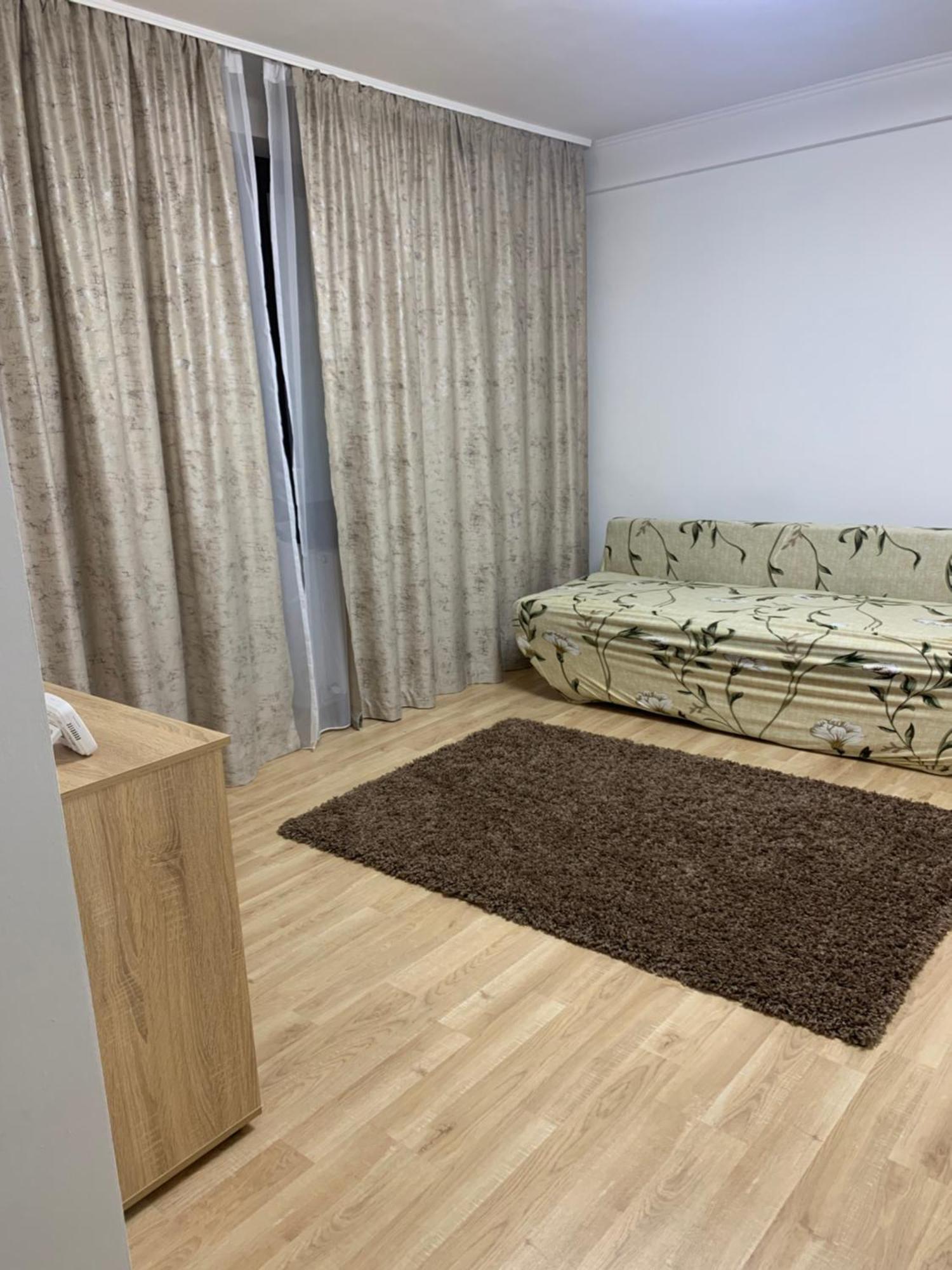 Apartament Central Рымнику-Вылча Экстерьер фото